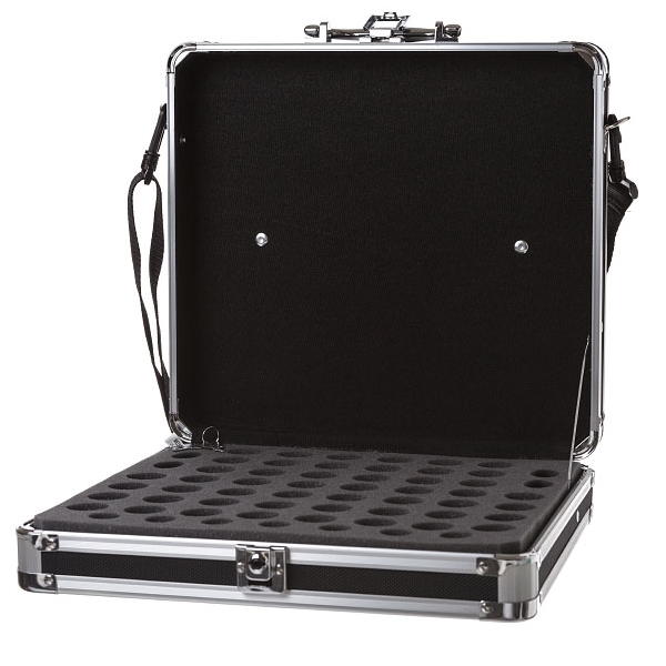 도테라 로고가 있는 BRIEF CASE(61병 보관)